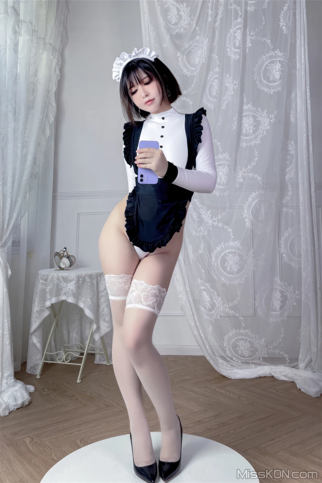 Coser@半半子: 纯白女仆 (45 photos)
