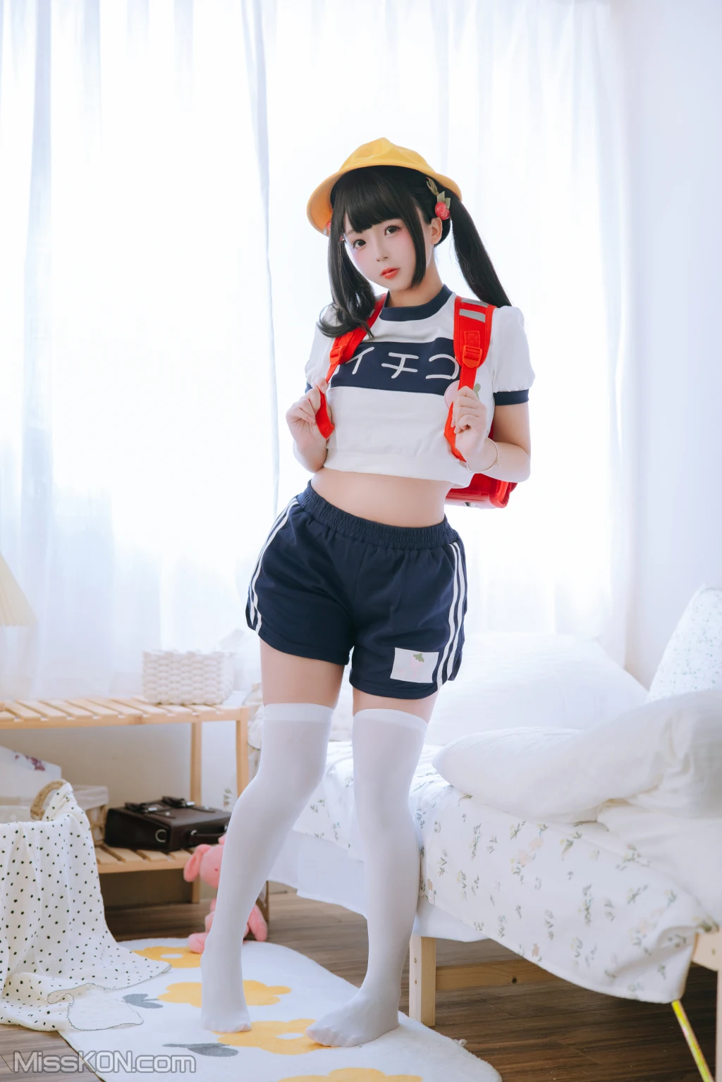Coser@日奈娇: 萝莉 (105 photos)