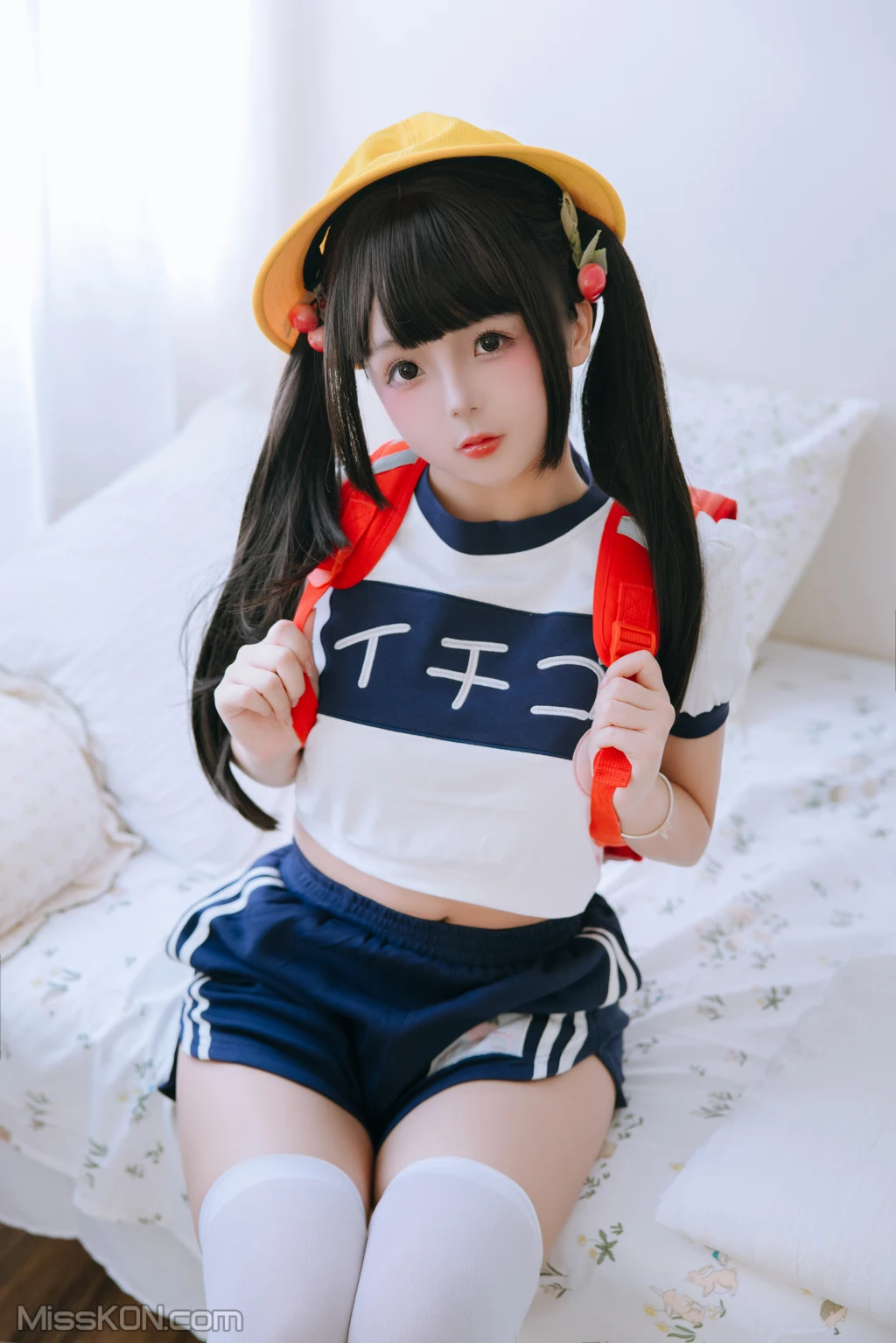 Coser@日奈娇: 萝莉 (105 photos)