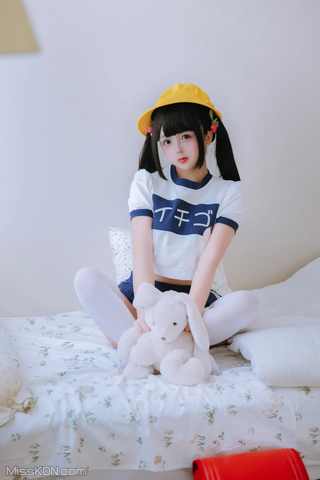 Coser@日奈娇: 萝莉 (105 photos)