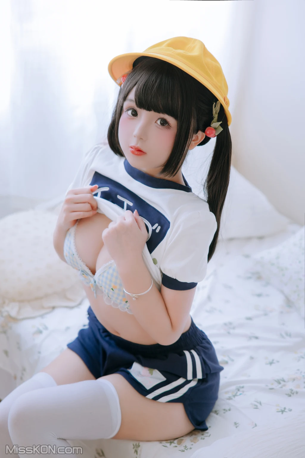 Coser@日奈娇: 萝莉 (105 photos)