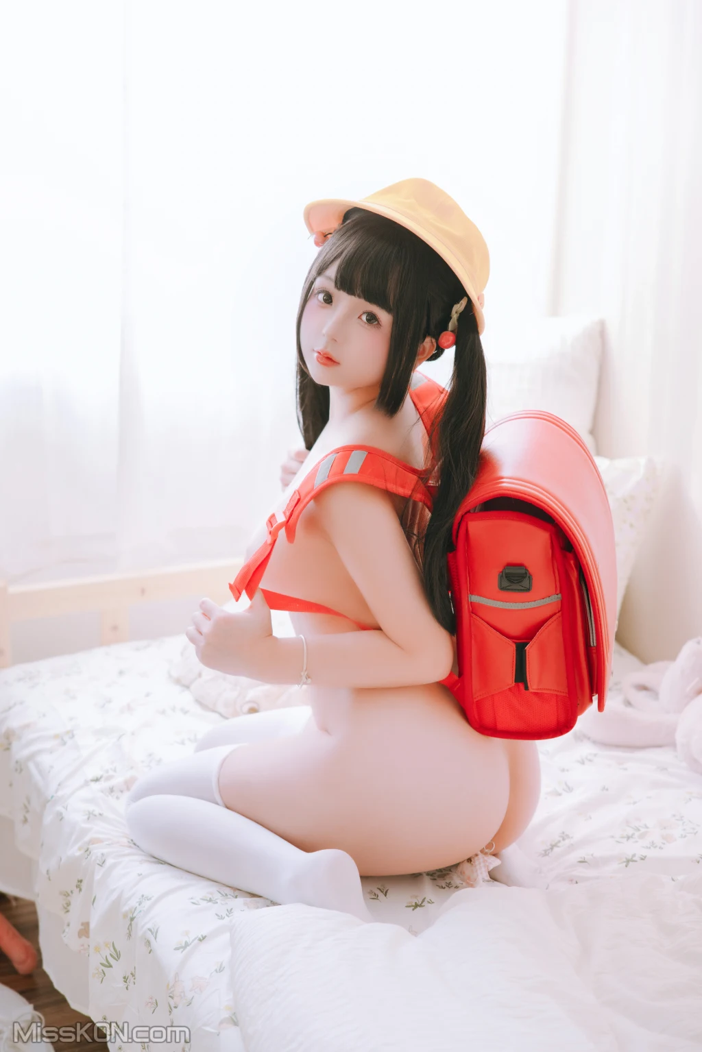 Coser@日奈娇: 萝莉 (105 photos)