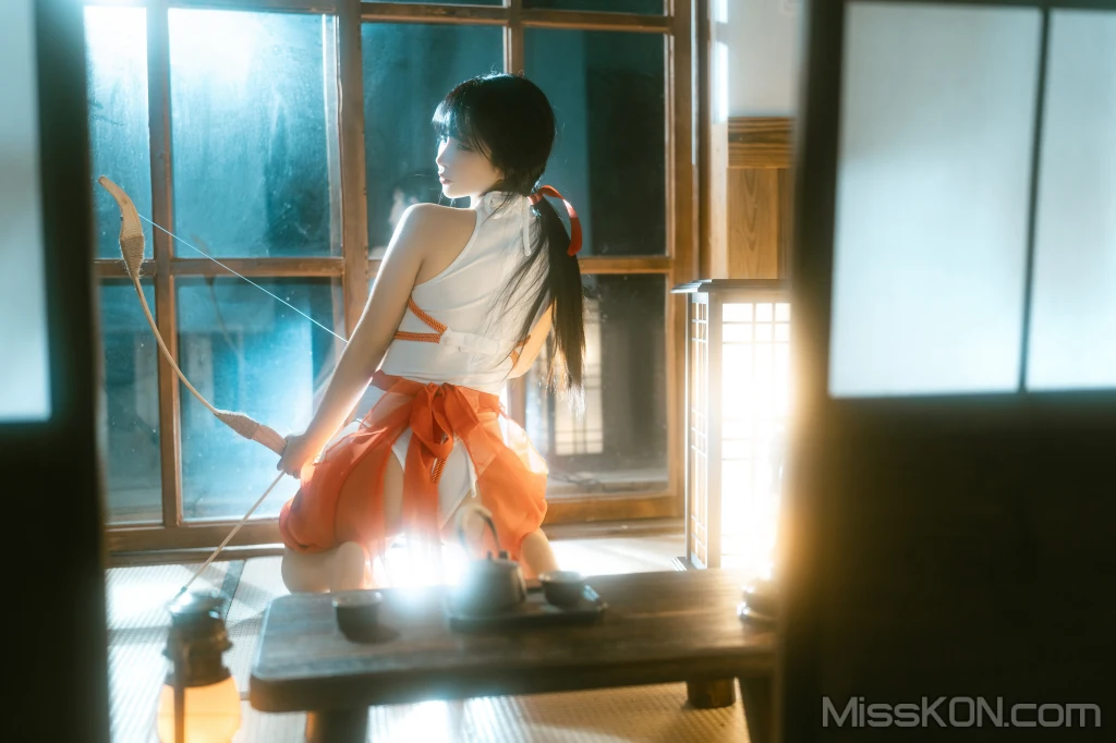 Coser@桜井宁宁: 绳艺巫女 (61 photos)