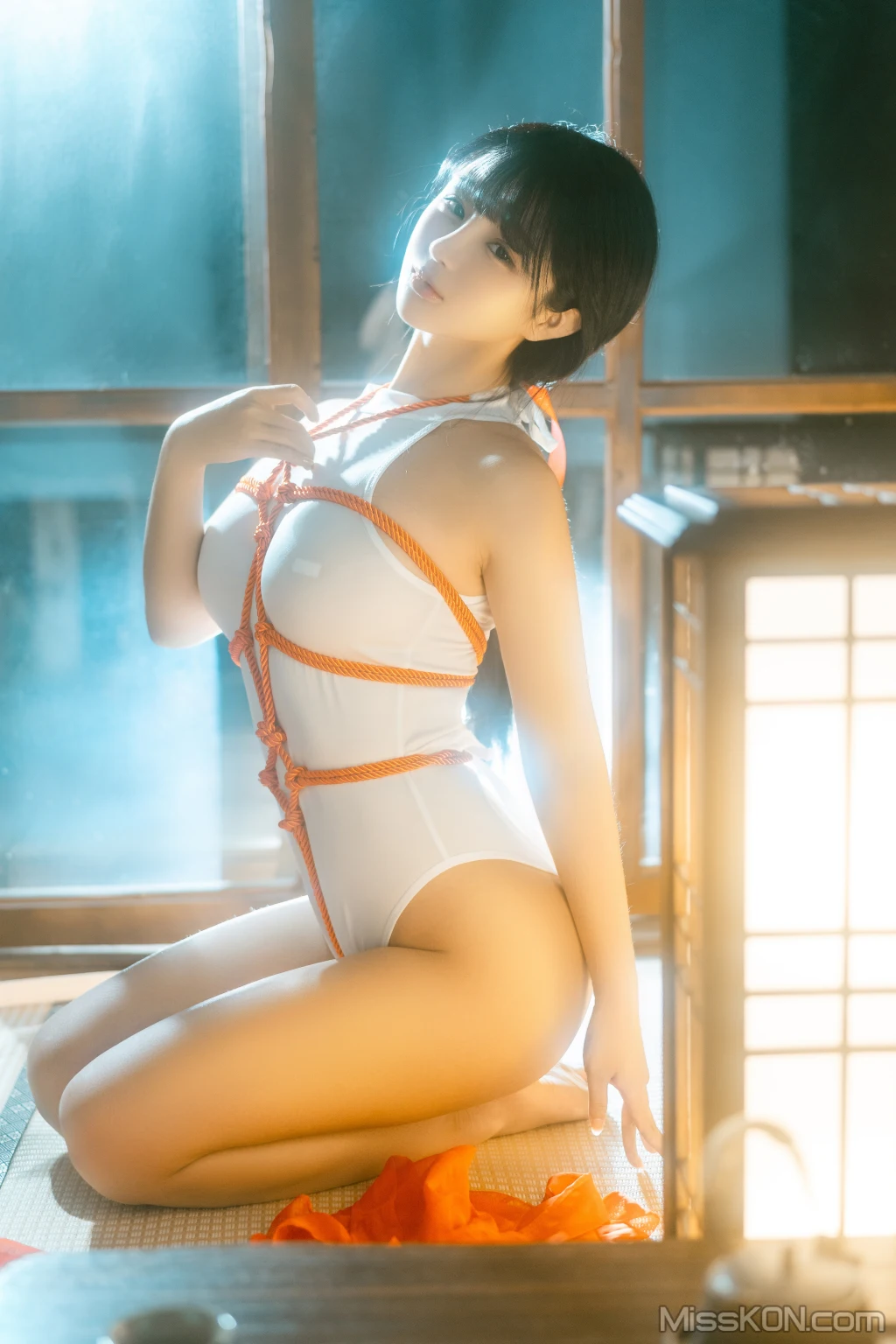 Coser@桜井宁宁: 绳艺巫女 (61 photos)