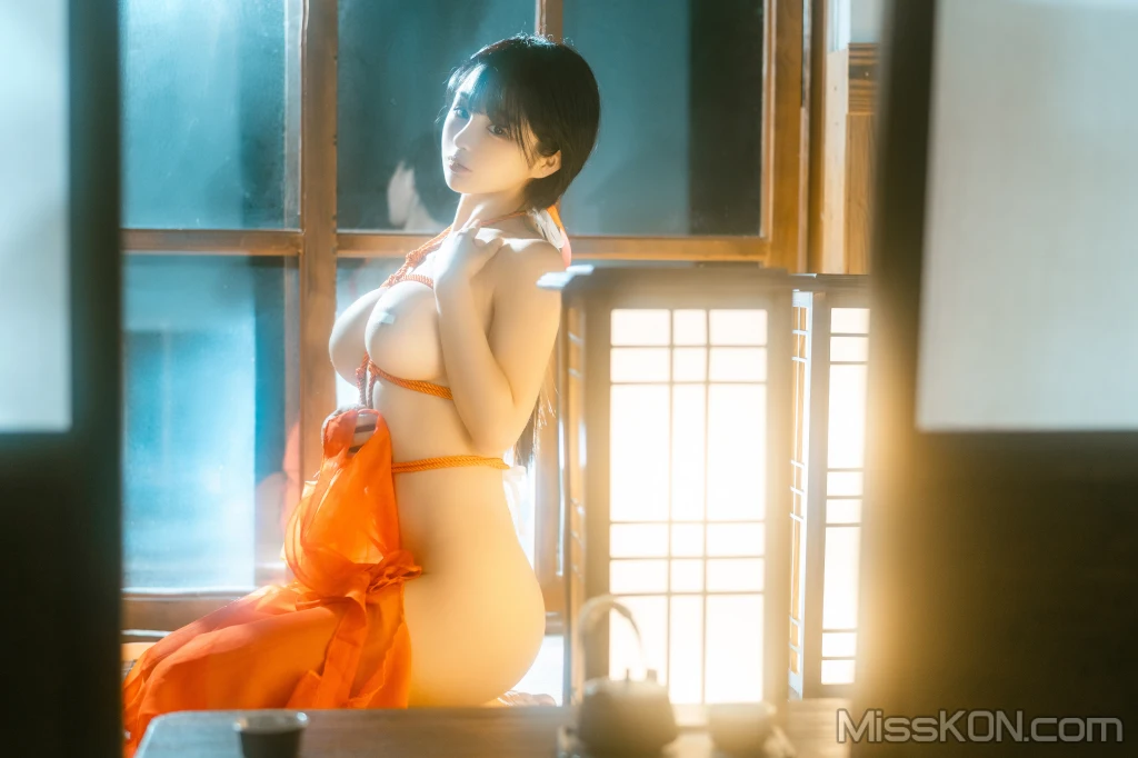 Coser@桜井宁宁: 绳艺巫女 (61 photos)