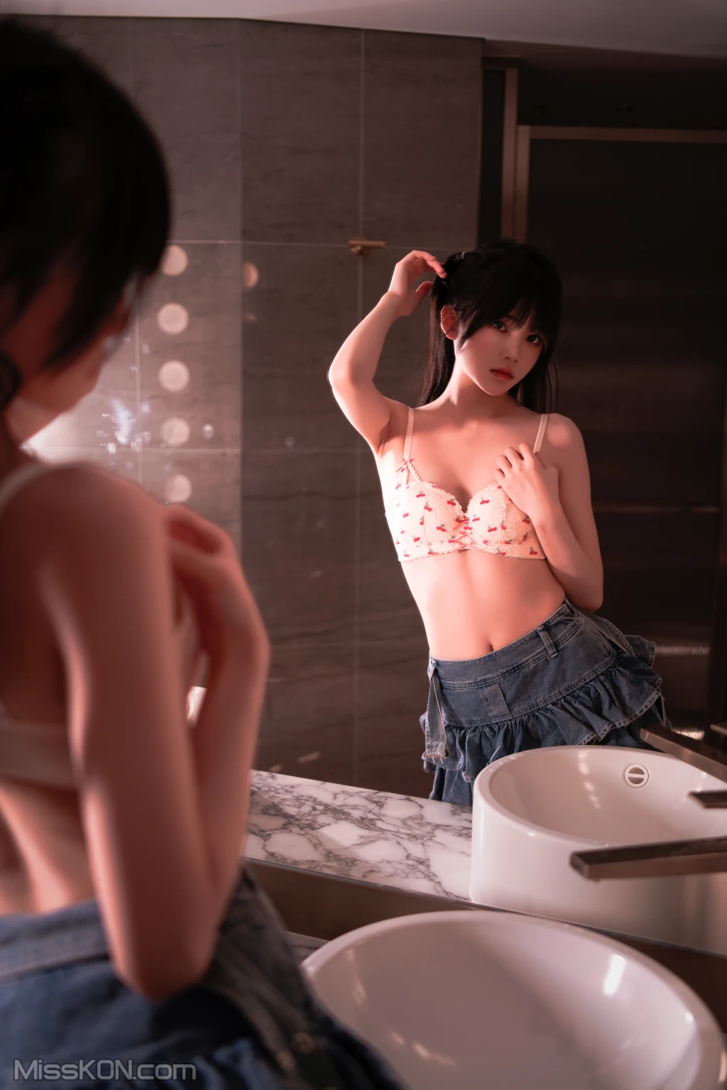 Coser@桜桃喵: Sweet Cherry (37 photos )