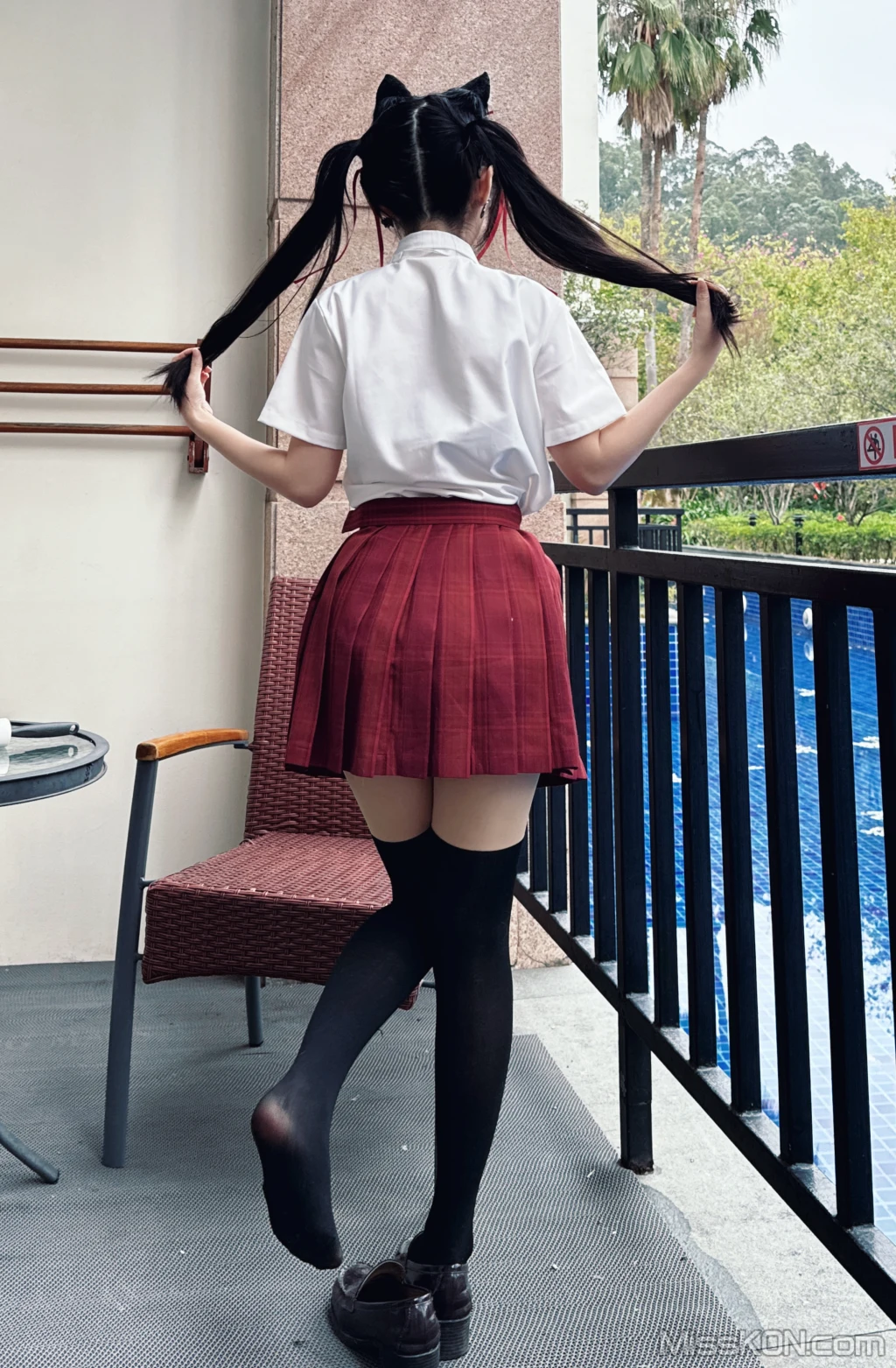 Coser@不呆猫: 温泉双马尾JK (22 photos + 1 video)