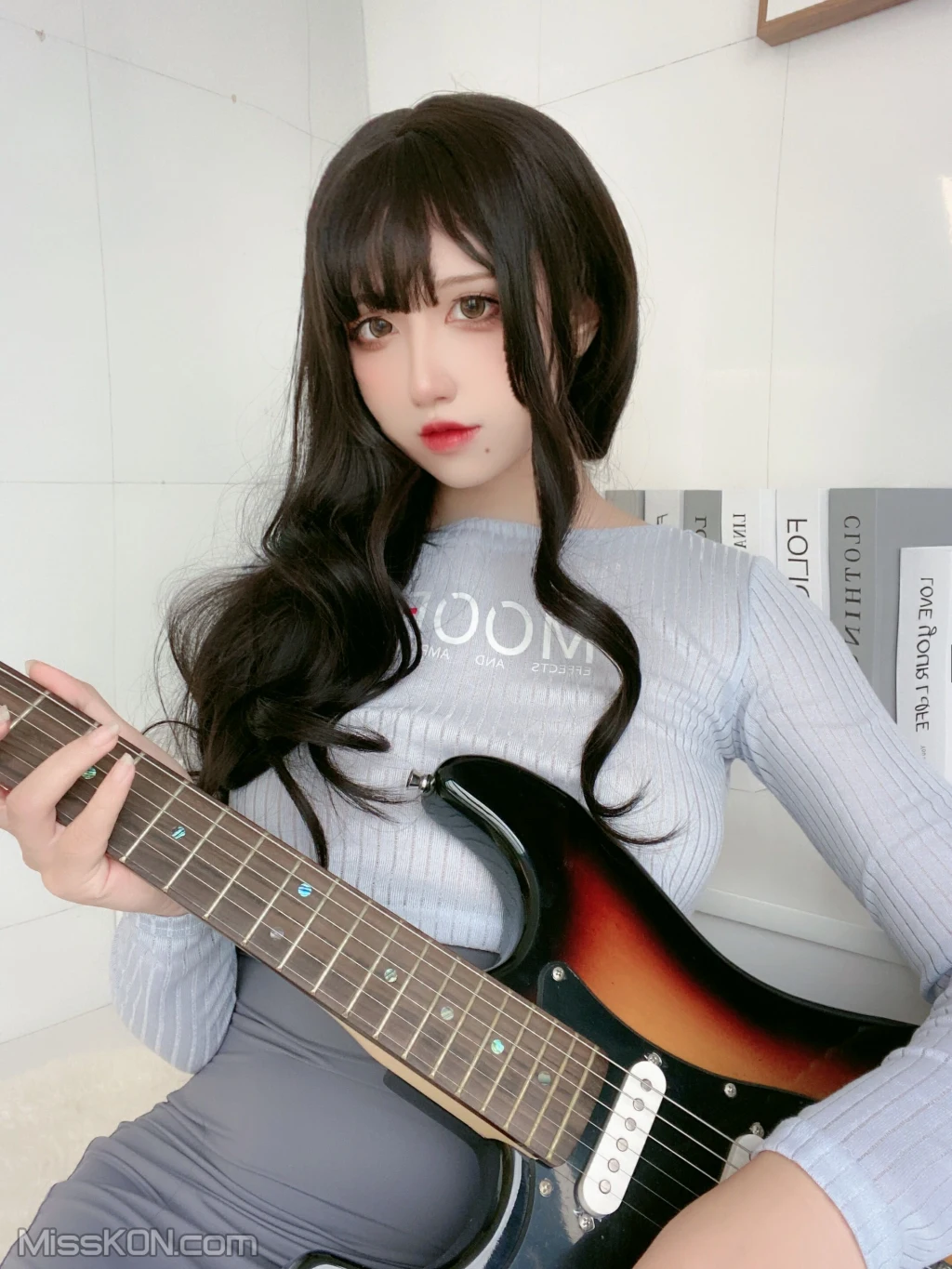 Coser@九曲Jean: 吉他妹妹 (40 photos)