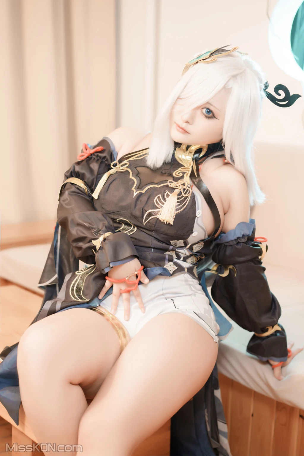 Coser@洛璃LoLiSAMA: 申鹤 (83 photos + 1 video)