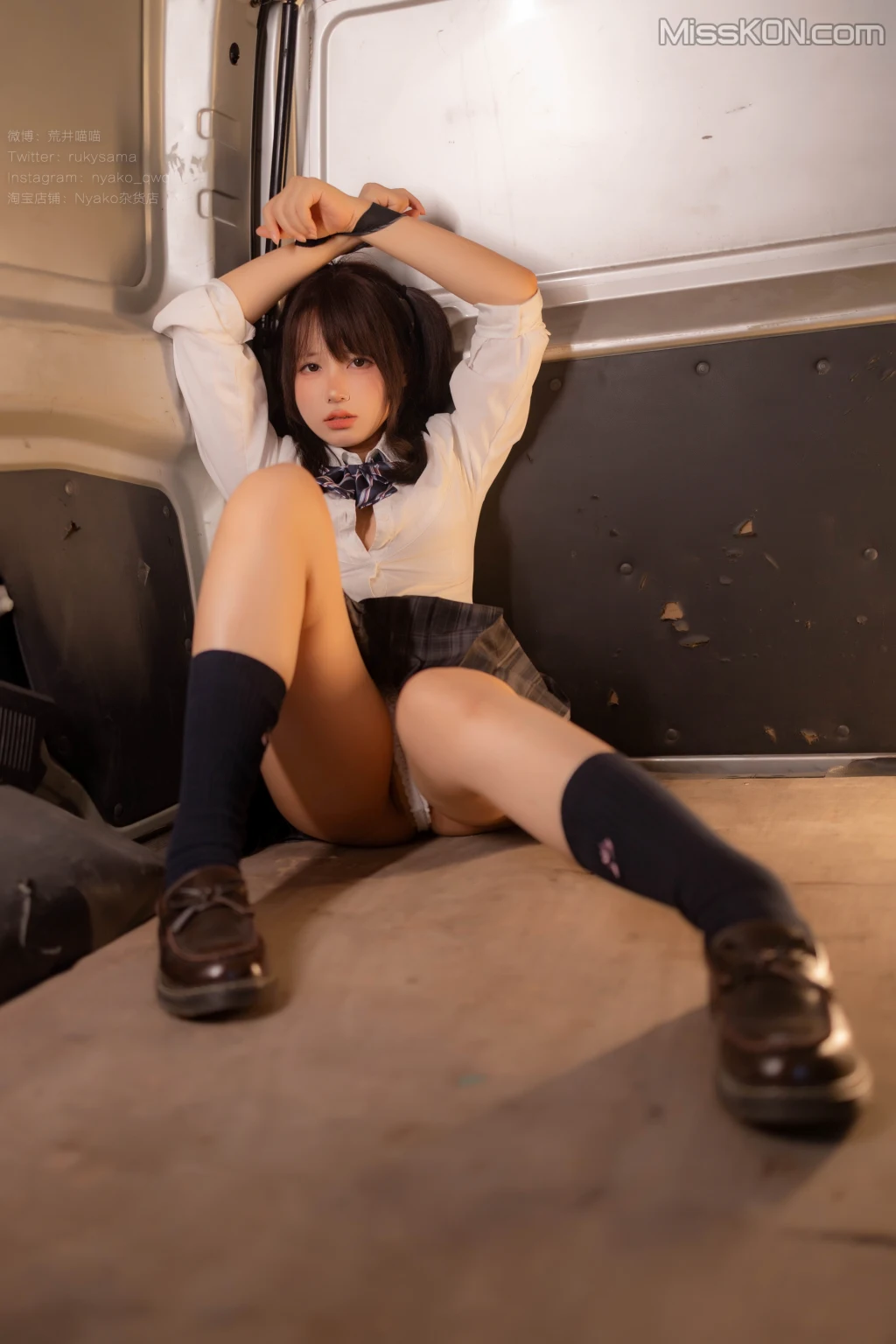 Coser@Nyako喵子: 诱拐本 (265 photos )