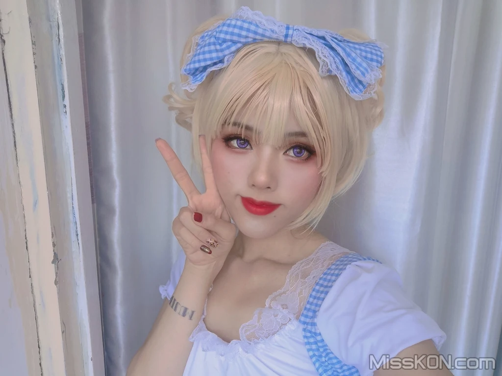 Coser@钛合金TiTi: 蓝白女仆 (24 photos)