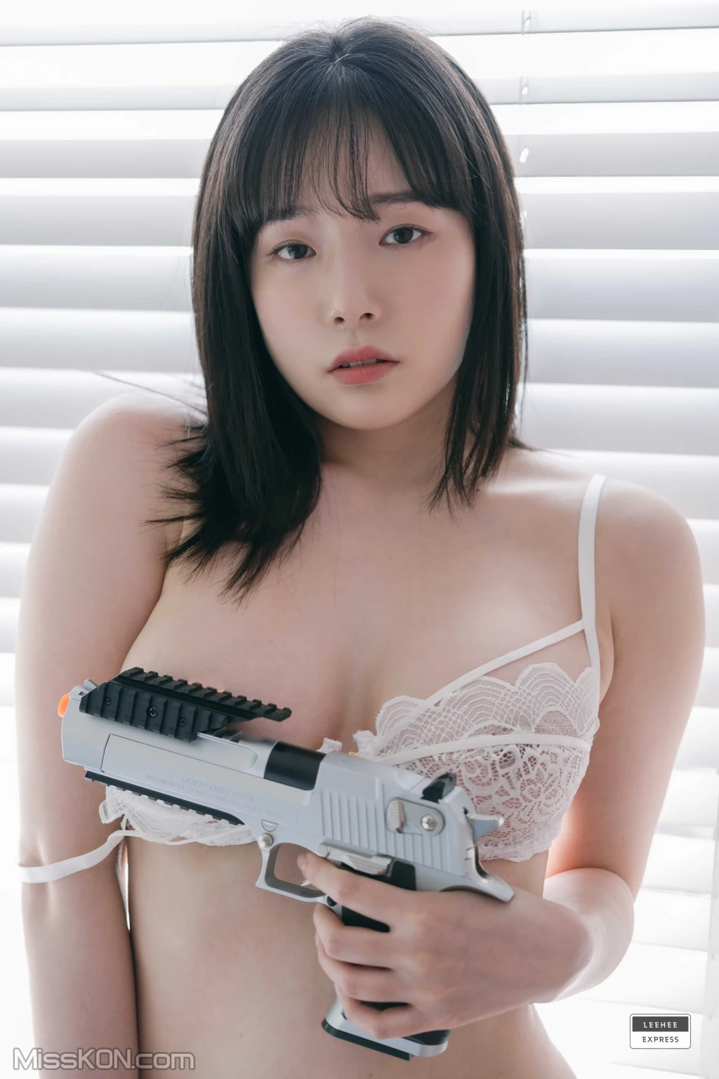 [LE] LEBE-181B: Sir.Bean (피아) (49 photos)