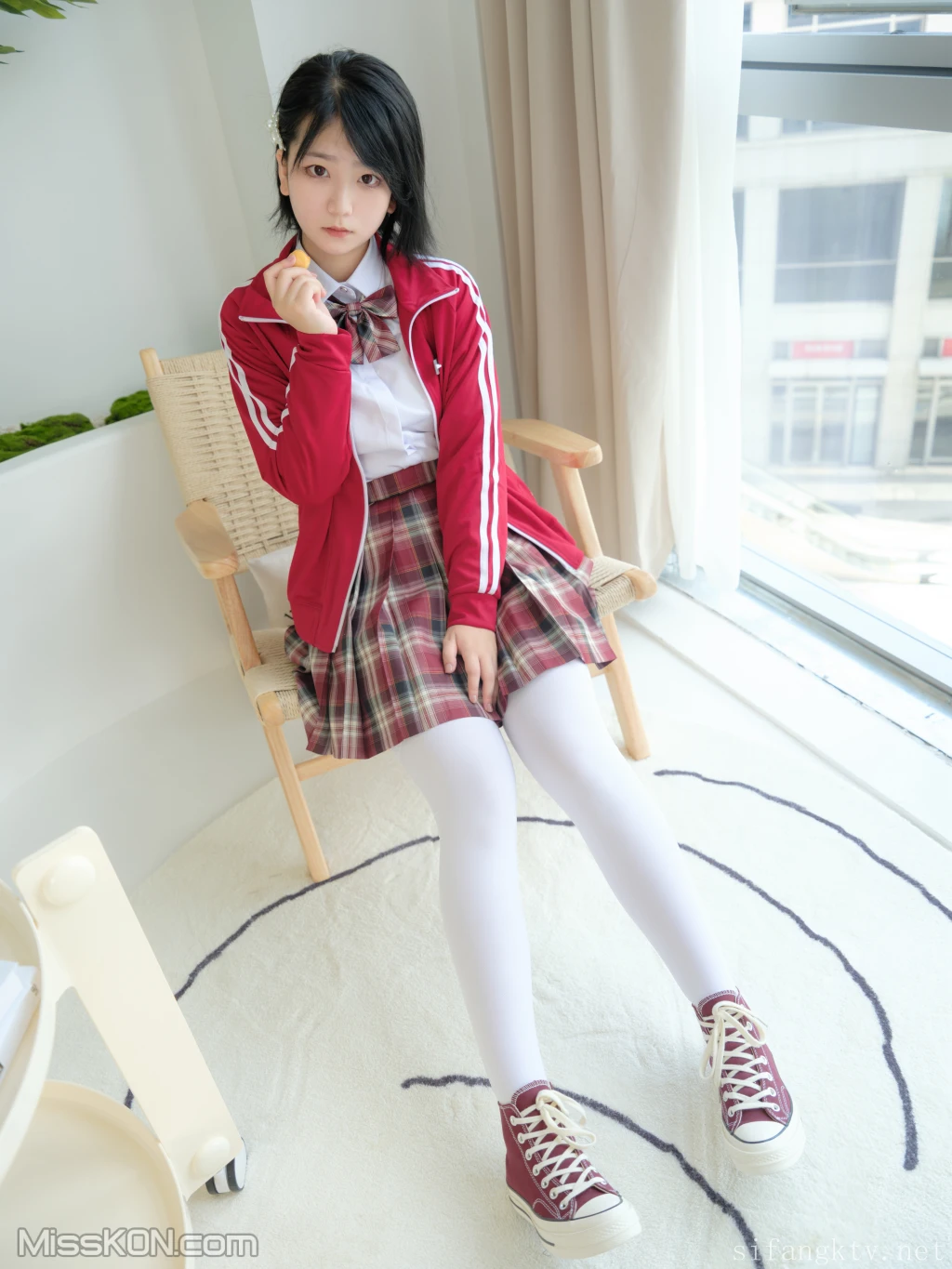 [素人渔夫] R18 林书辞: JK服清纯美少女嫩妹&小枫 (116 photos + 1 video)