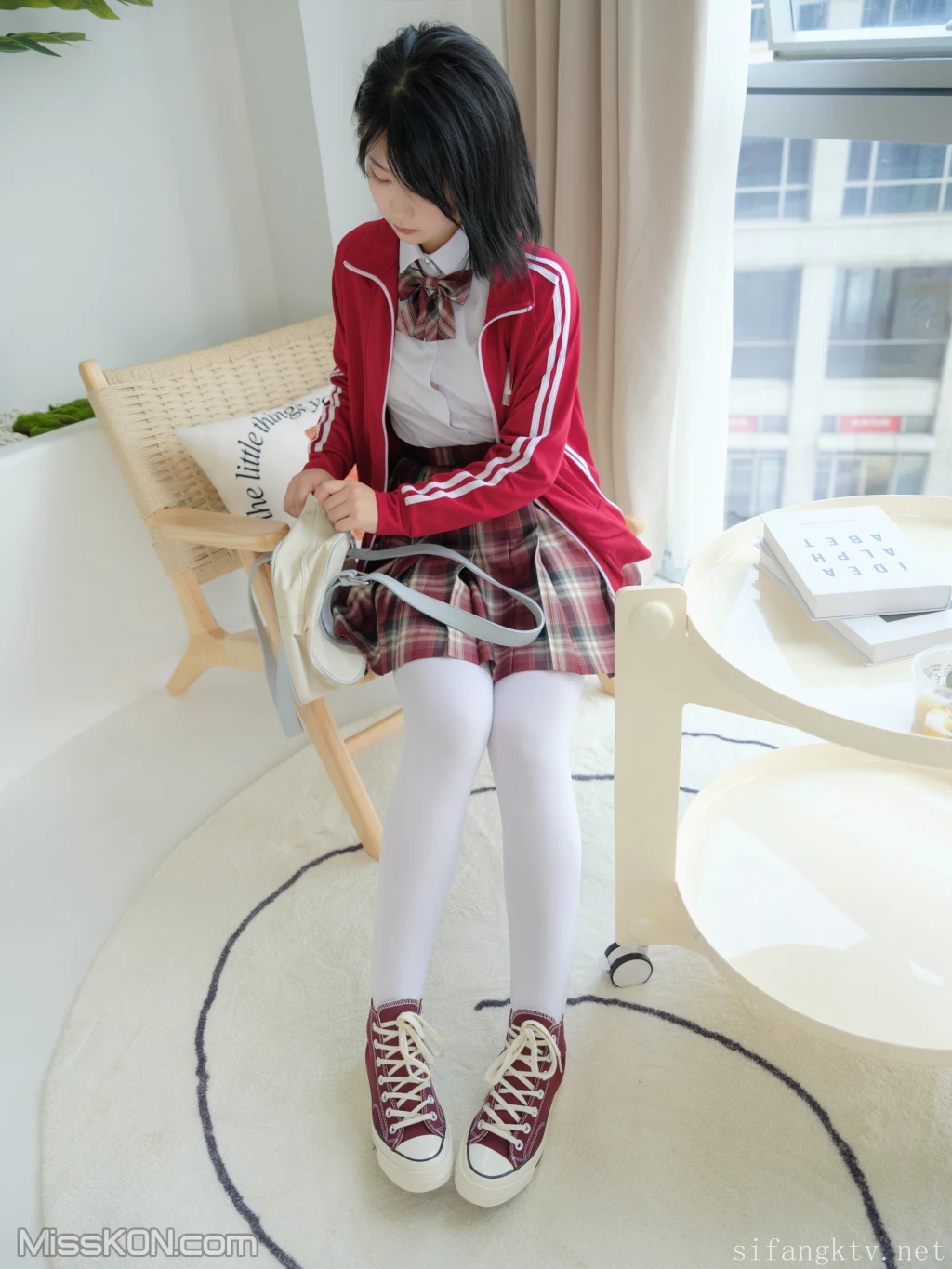 [素人渔夫] R18 林书辞: JK服清纯美少女嫩妹&小枫 (116 photos + 1 video)