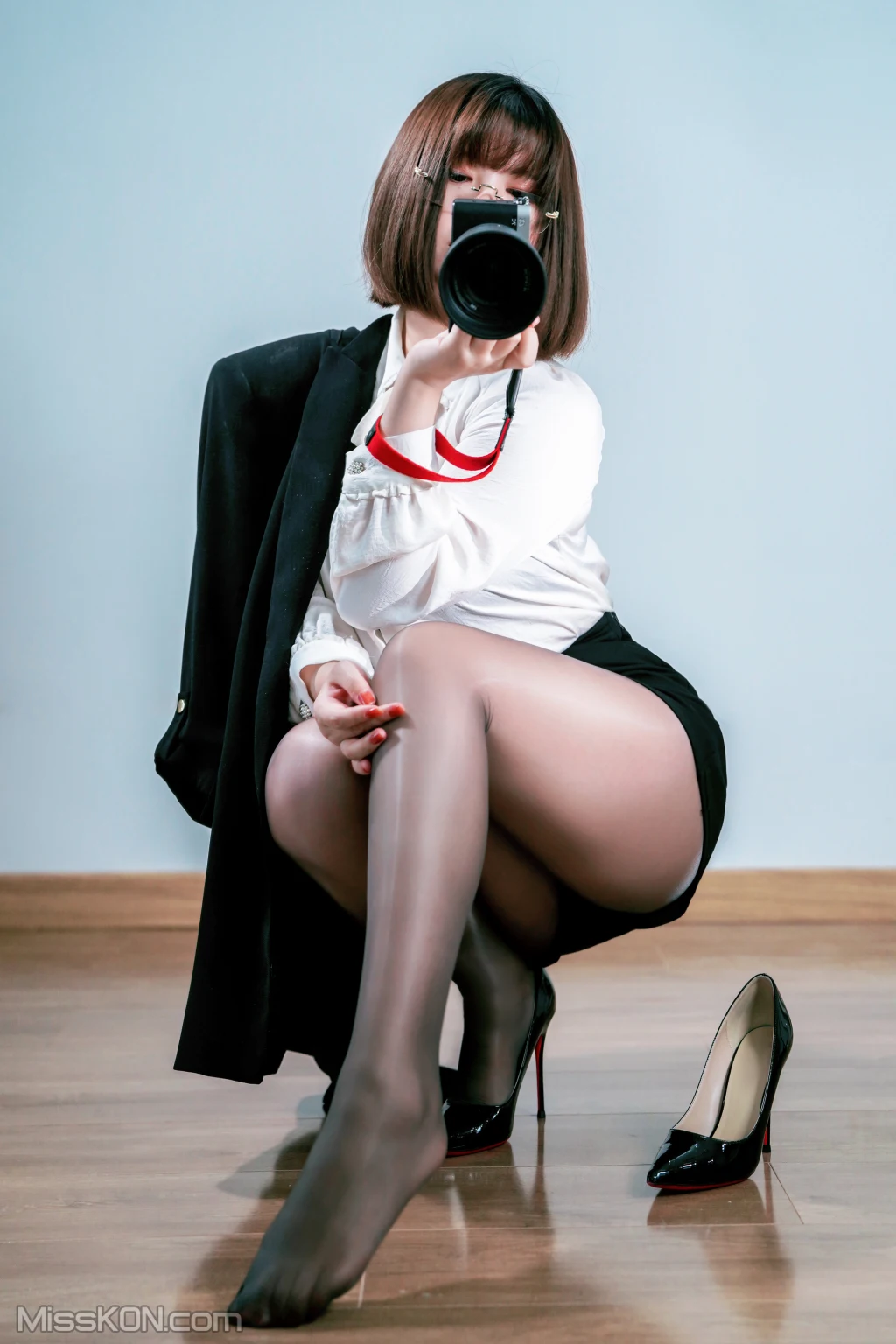 Coser@半半子: OL自撮 (28 photos )