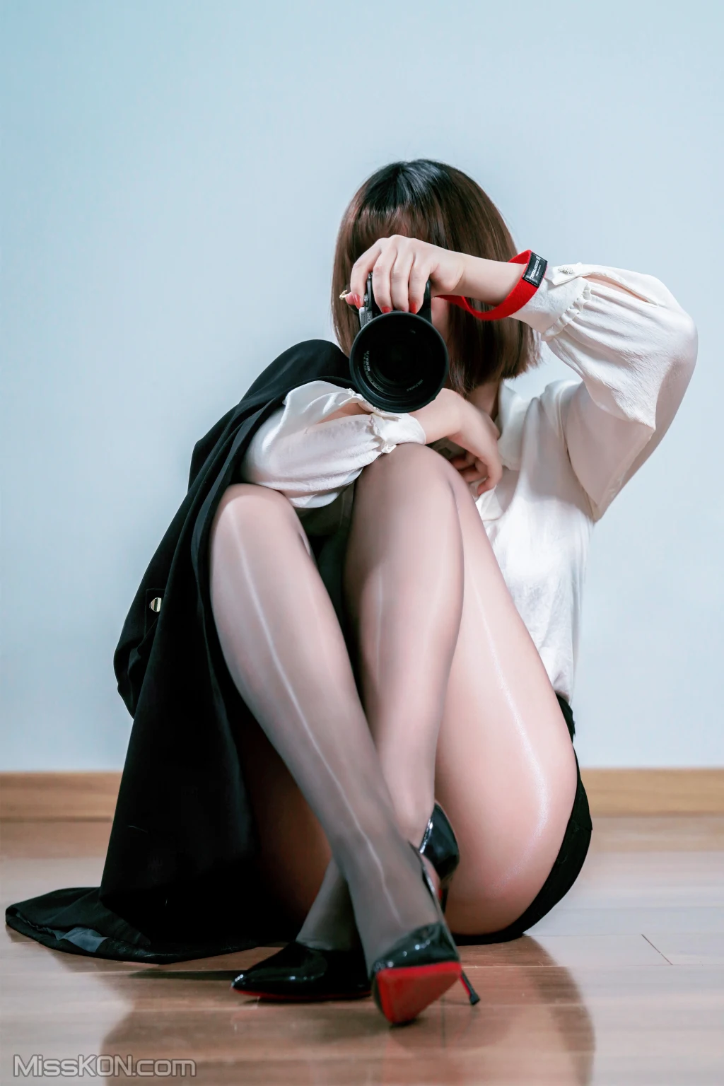 Coser@半半子: OL自撮 (28 photos )