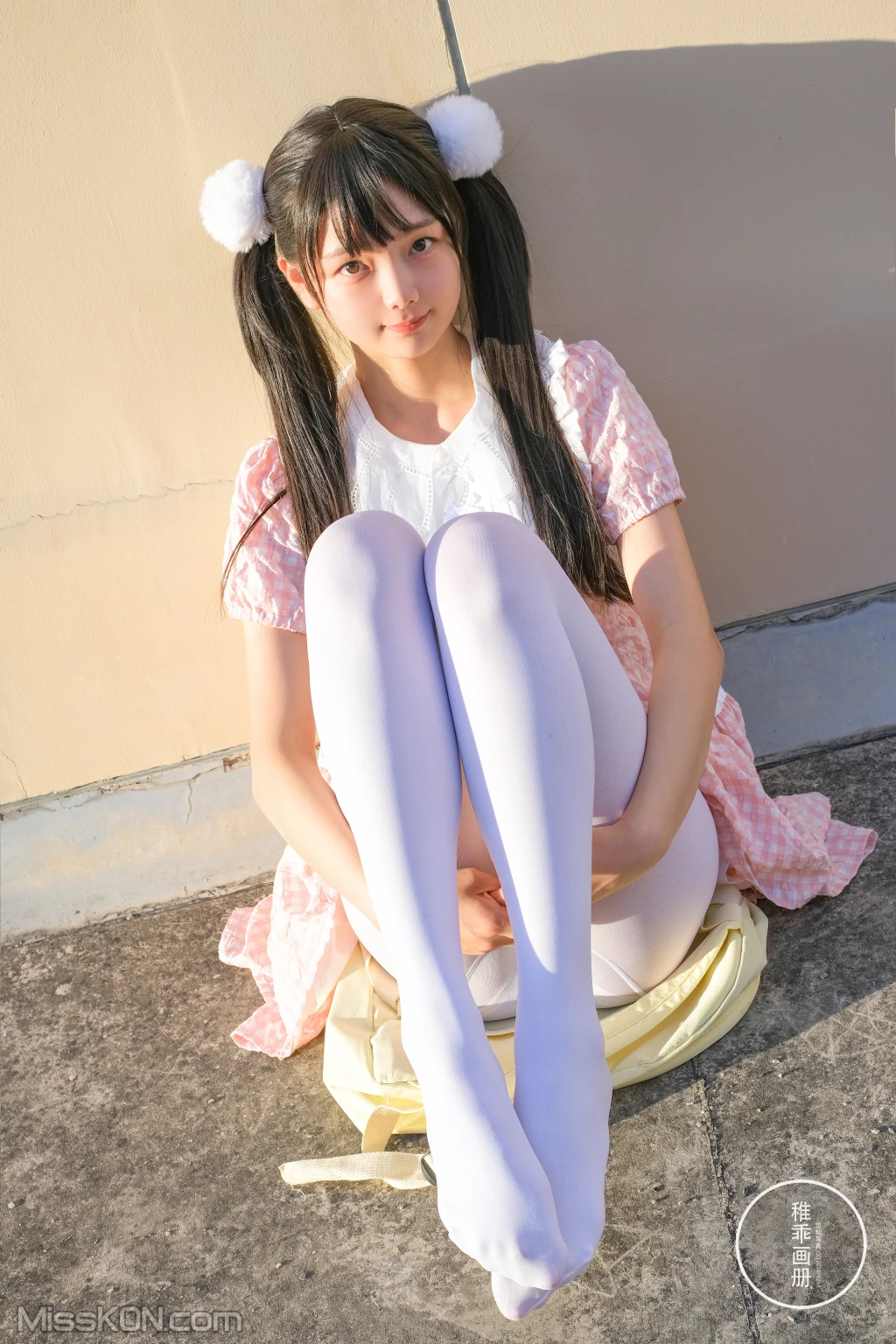 Coser@稚乖画册: 晴空 06 夜夜 天台粉裙 (82 photos)