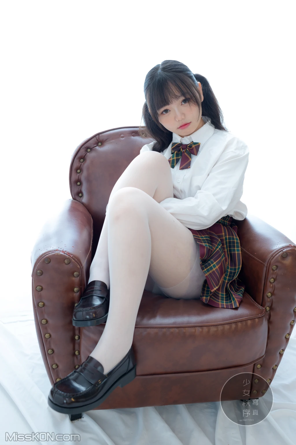 少女秩序 – Gr03L (60 photos)