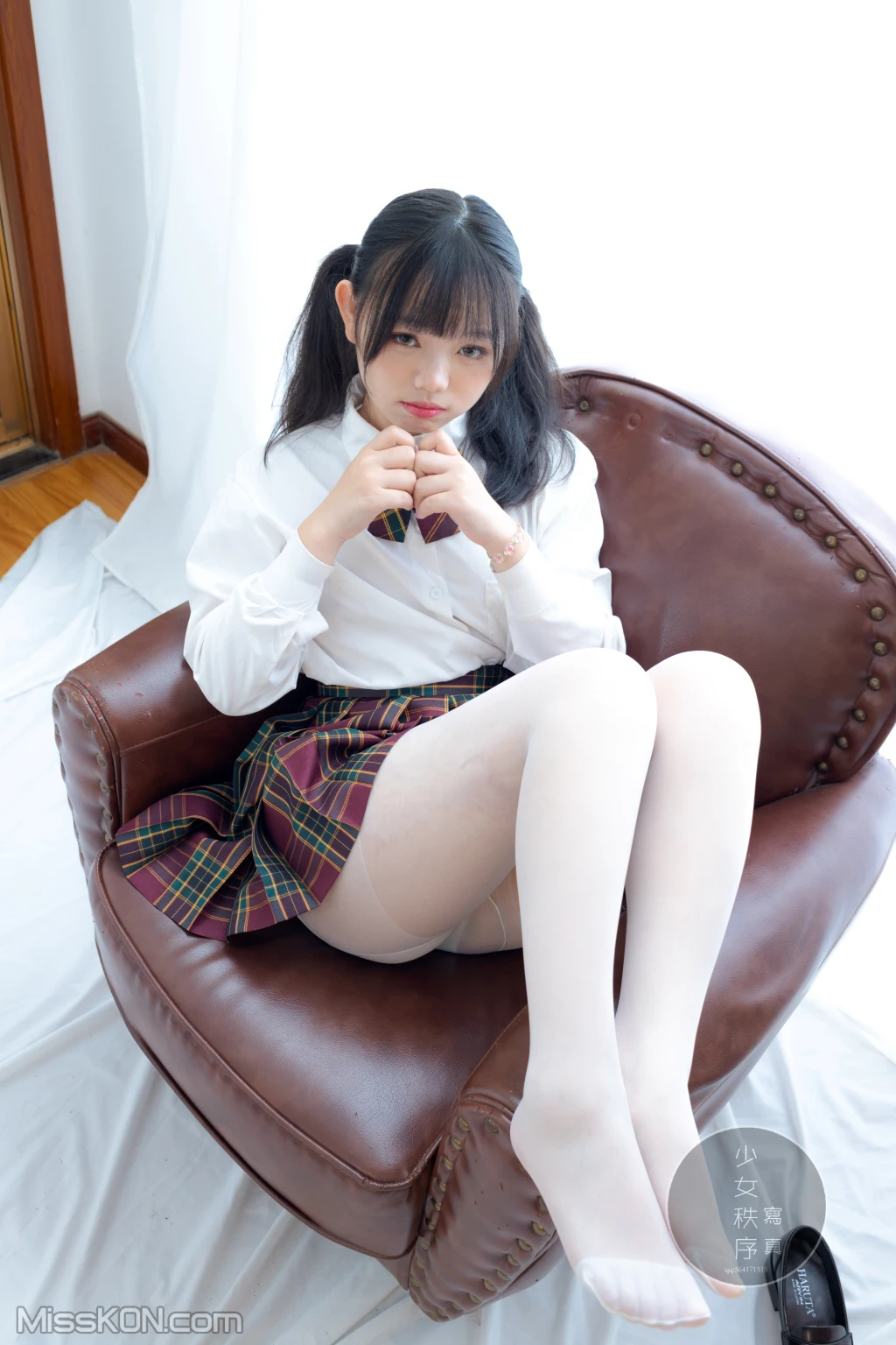 少女秩序 – Gr03L (60 photos)