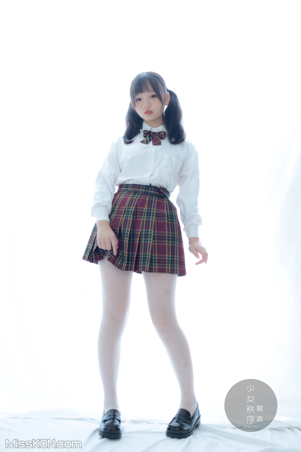 少女秩序 – Gr03L (60 photos)