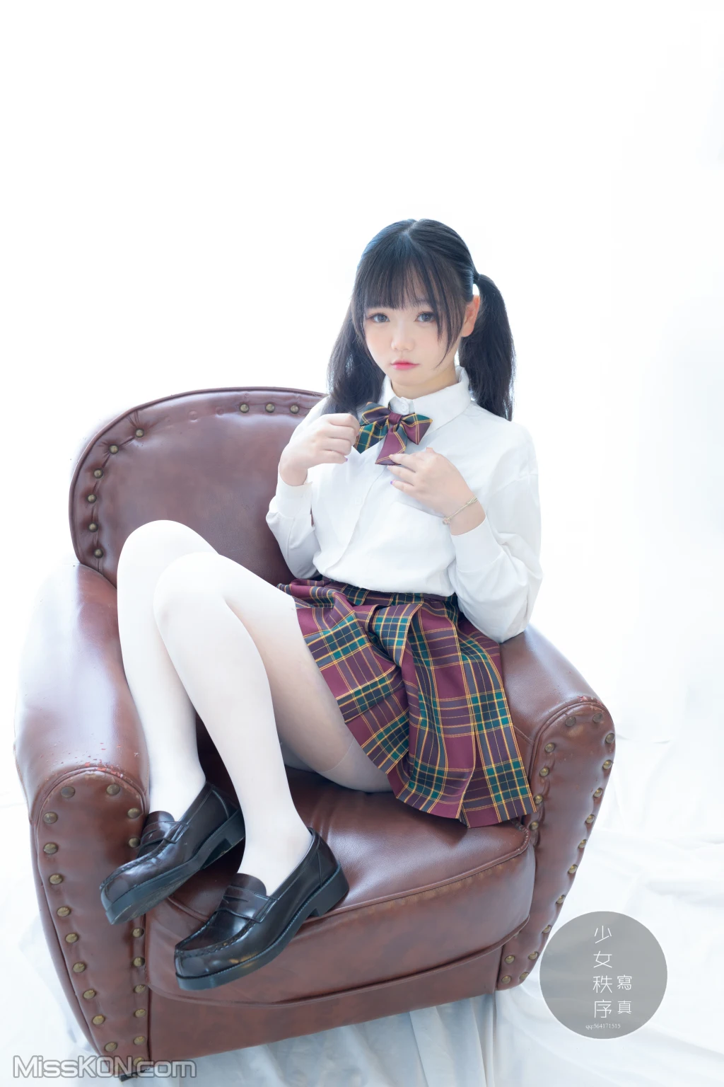 少女秩序 – Gr03L (60 photos)
