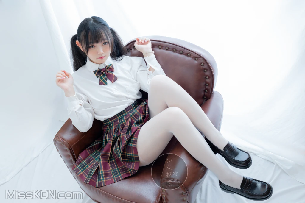 少女秩序 – Gr03L (60 photos)