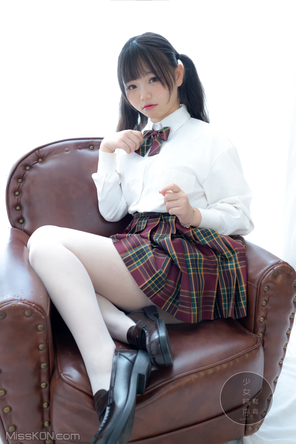 少女秩序 – Gr03L (60 photos)