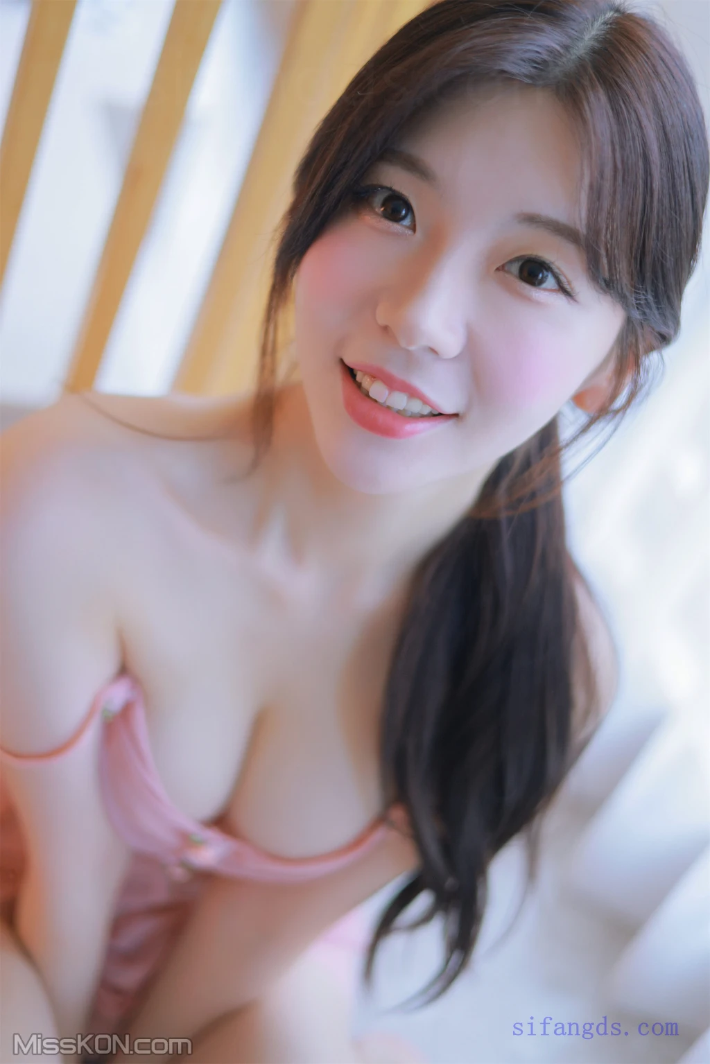 쏘블리 (@leeesovely): Pink (93 photos )