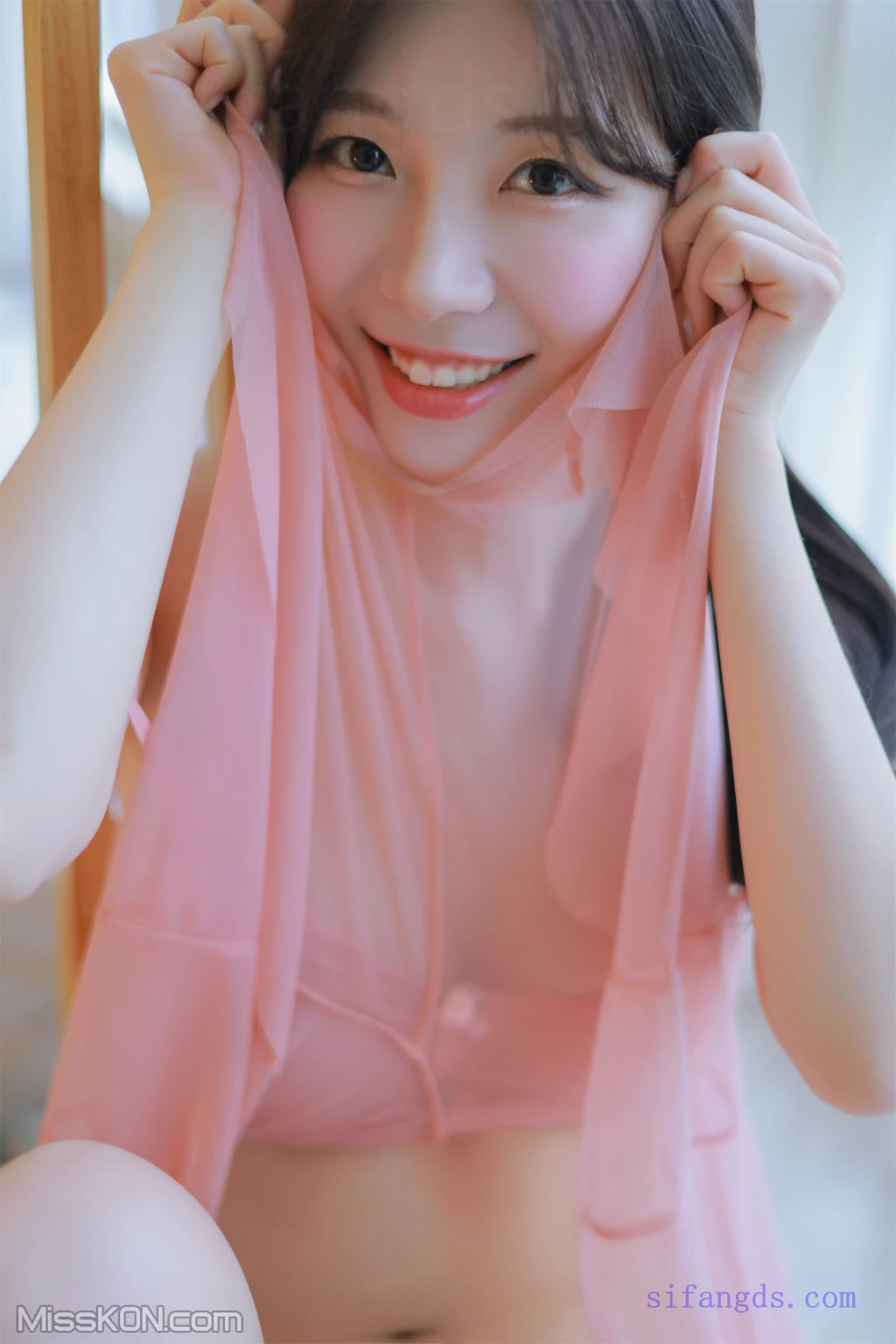 쏘블리 (@leeesovely): Pink (93 photos )
