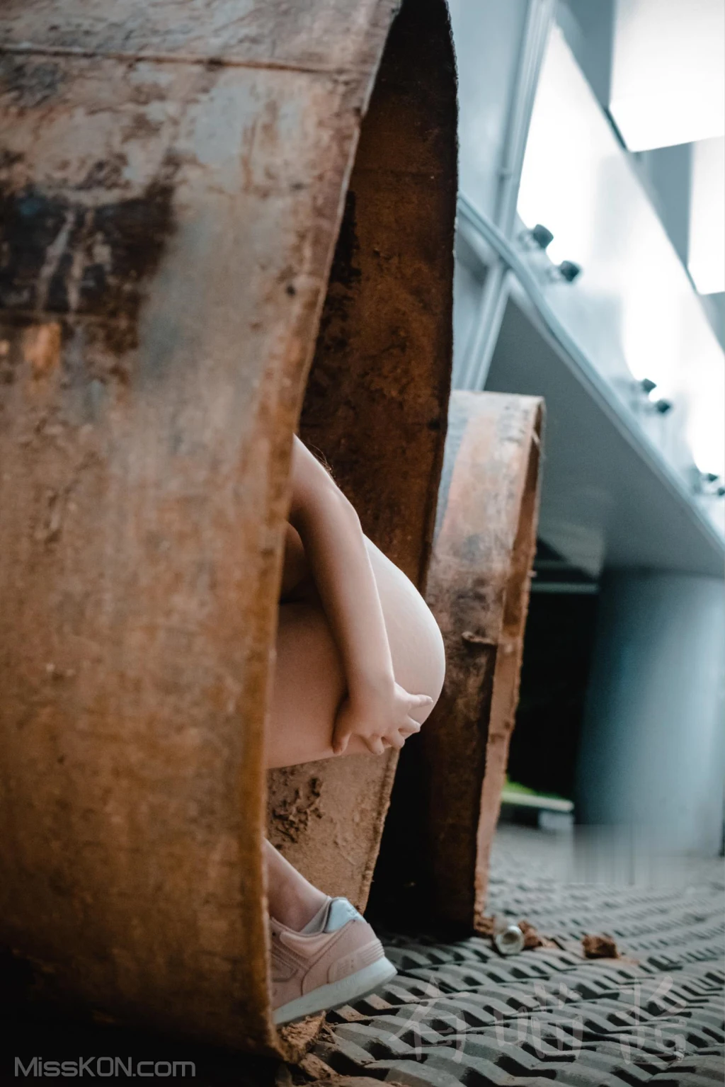 Coser@有喵酱: 夜晚户外露出 (96 photos + 1 video)