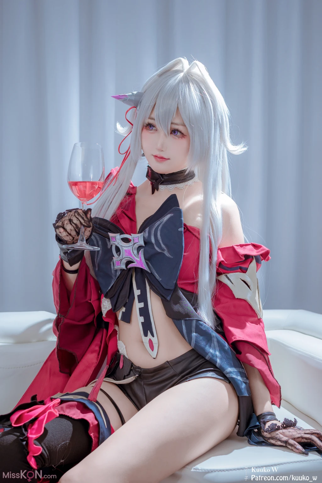 Coser@KuukoW No.194: Thelema Nutriscu (31 photos)