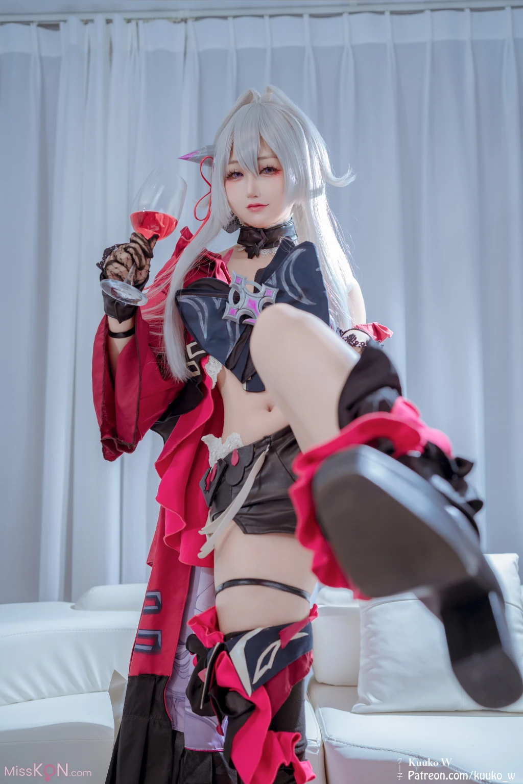 Coser@KuukoW No.194: Thelema Nutriscu (31 photos)