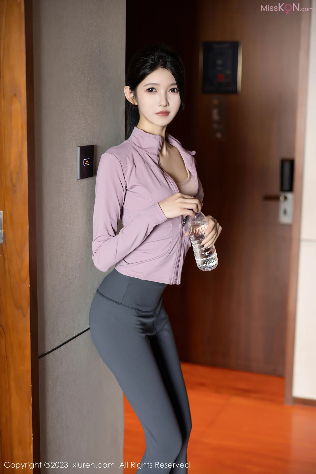 XIUREN No.7433 – 7442 (783 photos)