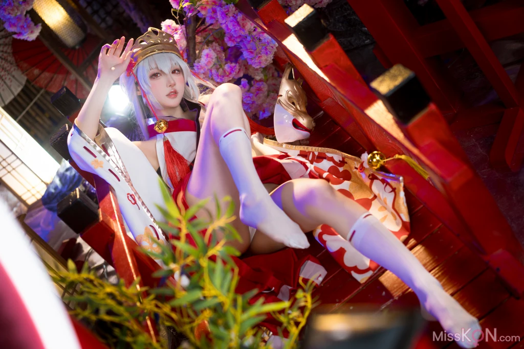 Coser@阿包也是兔娘: 巫女浴池 (58 photos + 1 video)