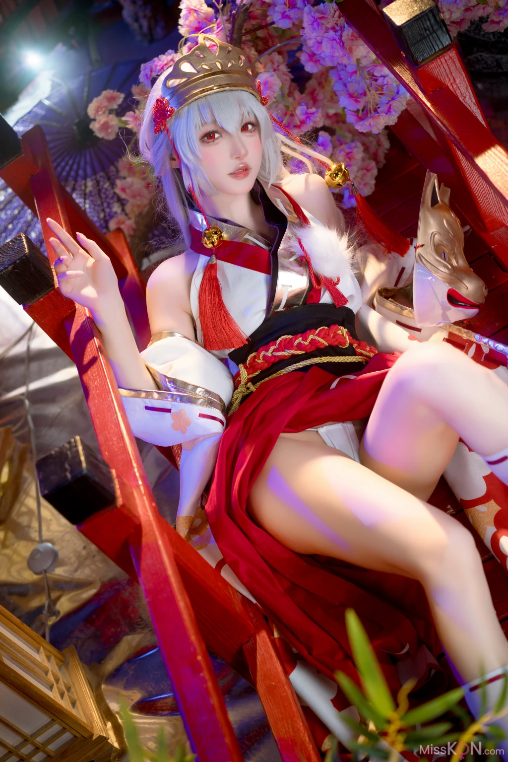 Coser@阿包也是兔娘: 巫女浴池 (58 photos + 1 video)