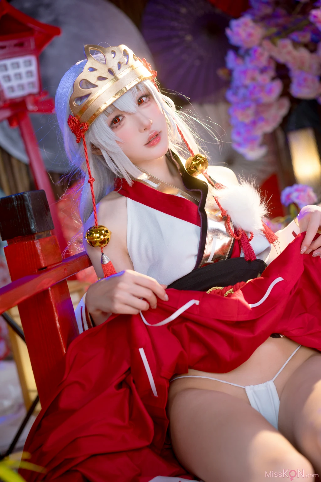 Coser@阿包也是兔娘: 巫女浴池 (58 photos + 1 video)