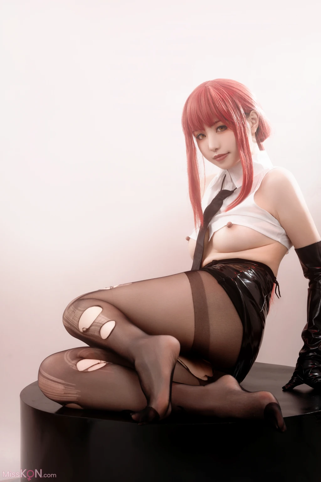 Coser@爆机少女喵小吉 (Nekokoyoshi): 电锯人 玛奇玛 (88 photos )