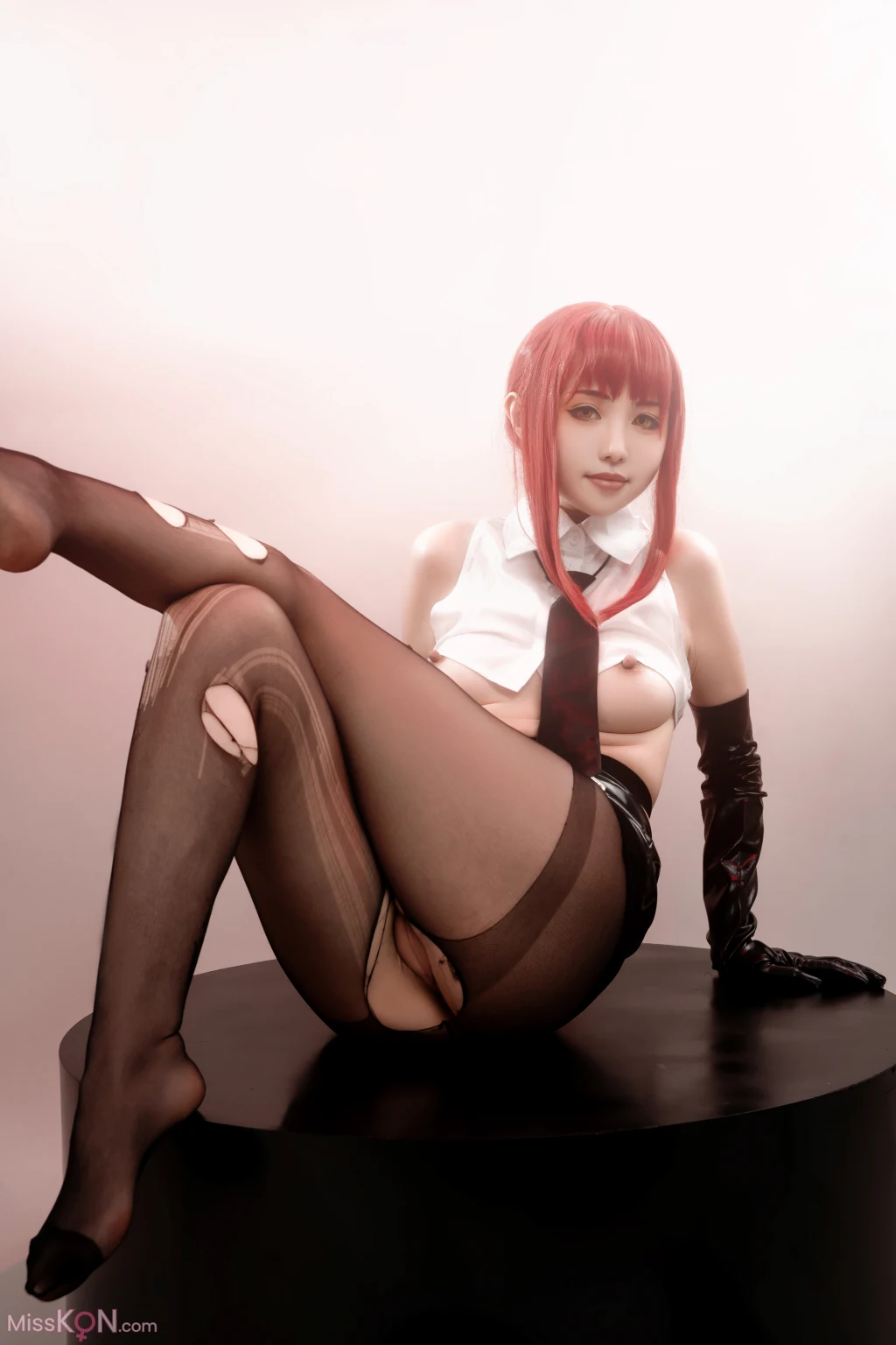 Coser@爆机少女喵小吉 (Nekokoyoshi): 电锯人 玛奇玛 (88 photos )