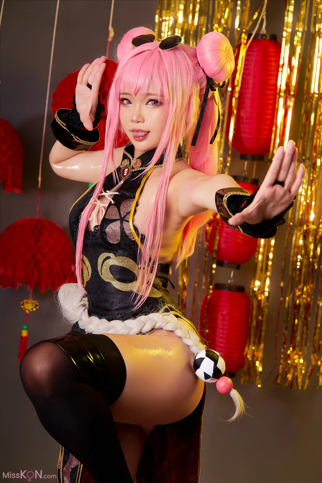 Coser@ZinieQ: Azur Lane Bremerton Qipao (32 photos )