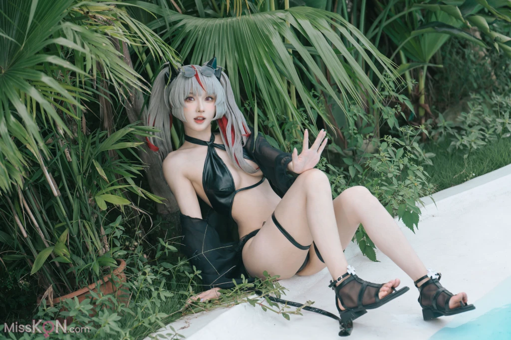 Coser@阿包也是兔娘: 碧蓝航线阿诺德 (38 photos)