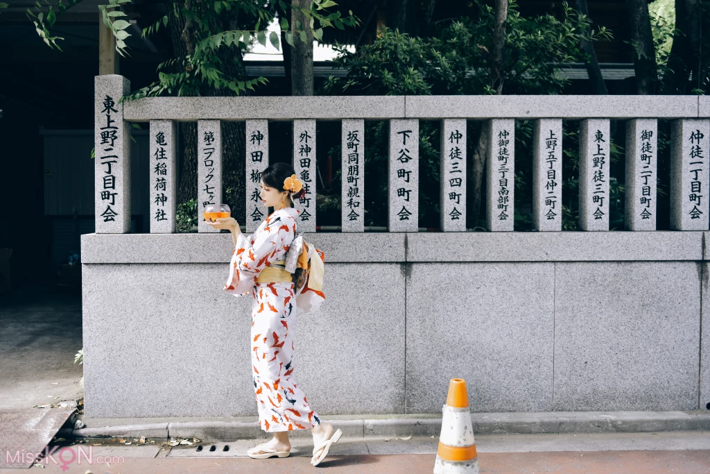 Coser@Ely_eee (ElyEE子): Goldfish Stroll 金魚散步 (30 photos + 2 videos)