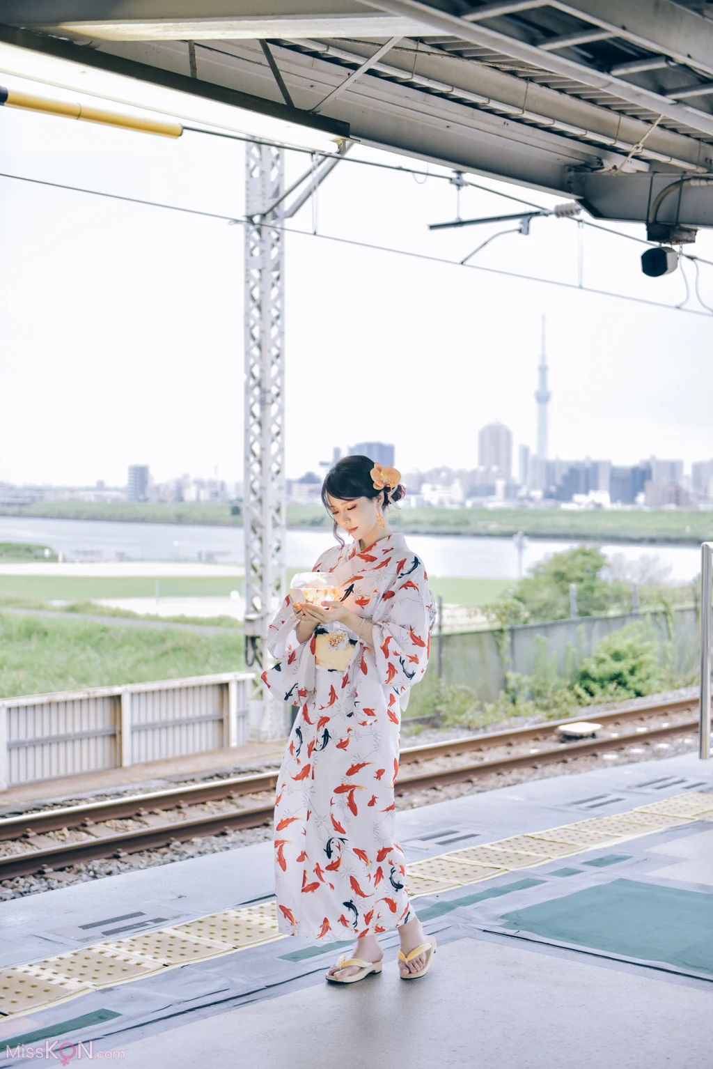 Coser@Ely_eee (ElyEE子): Goldfish Stroll 金魚散步 (30 photos + 2 videos) – Page 2