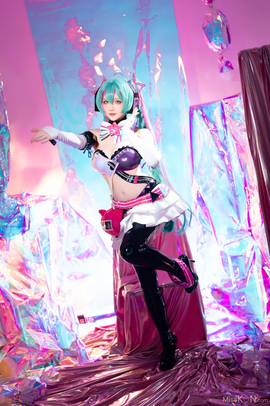 Coser@星之迟迟Hoshilily: Miku初音未来 喵斯快跑 (73 photos + 1 video)