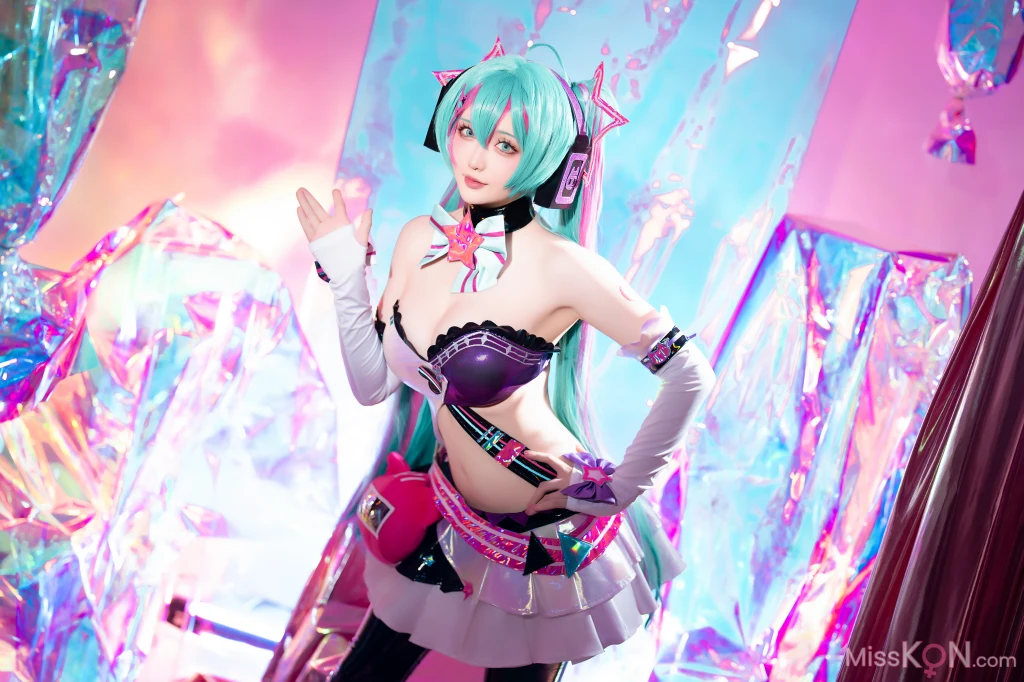 Coser@星之迟迟Hoshilily: Miku初音未来 喵斯快跑 (73 photos + 1 video)