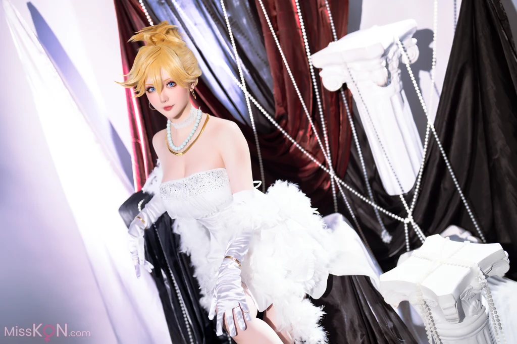 Coser@星之迟迟Hoshilily: 吊带袜天使-潘迪礼服 (45 photos + 1 video)