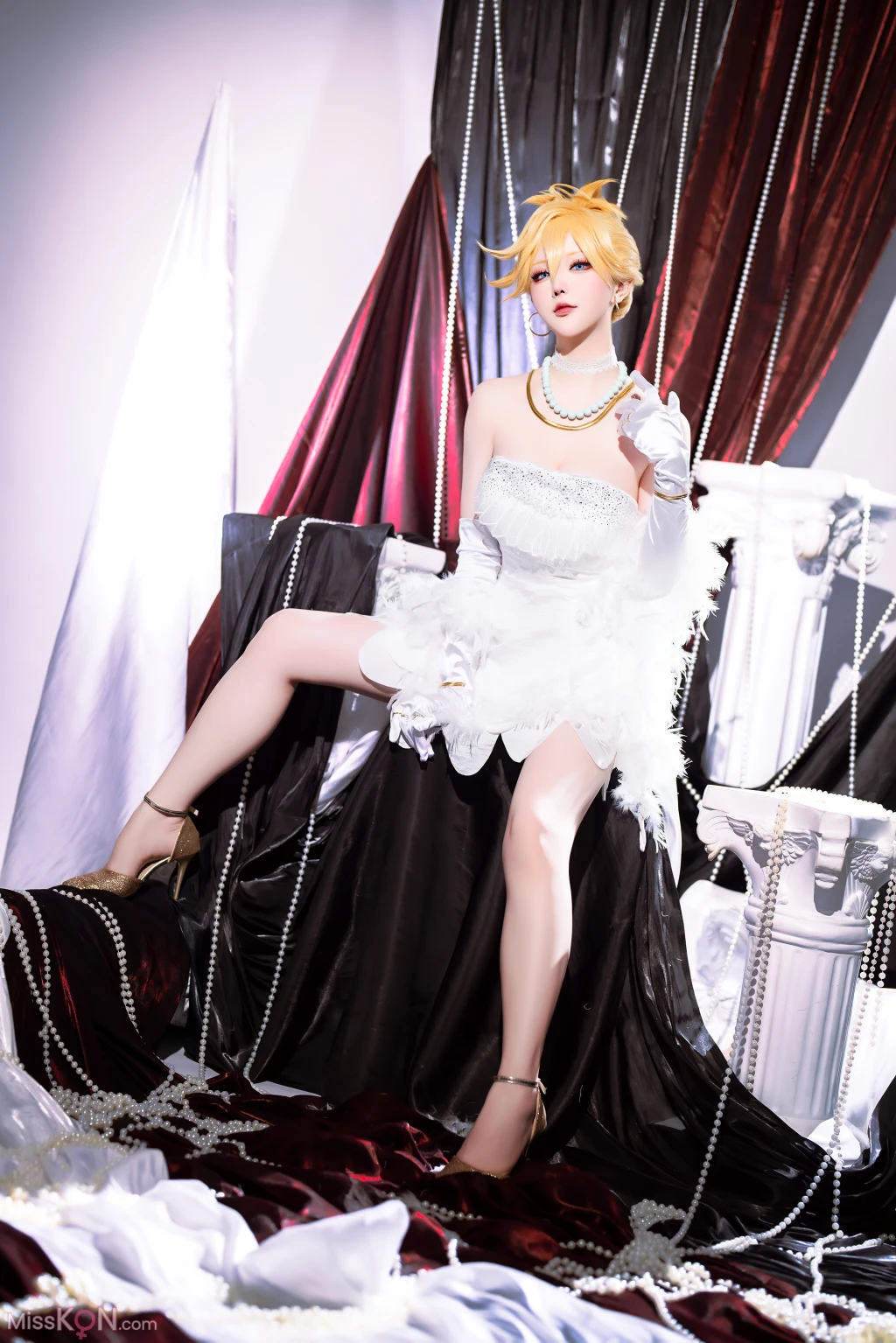 Coser@星之迟迟Hoshilily: 吊带袜天使-潘迪礼服 (45 photos + 1 video) – Page 2