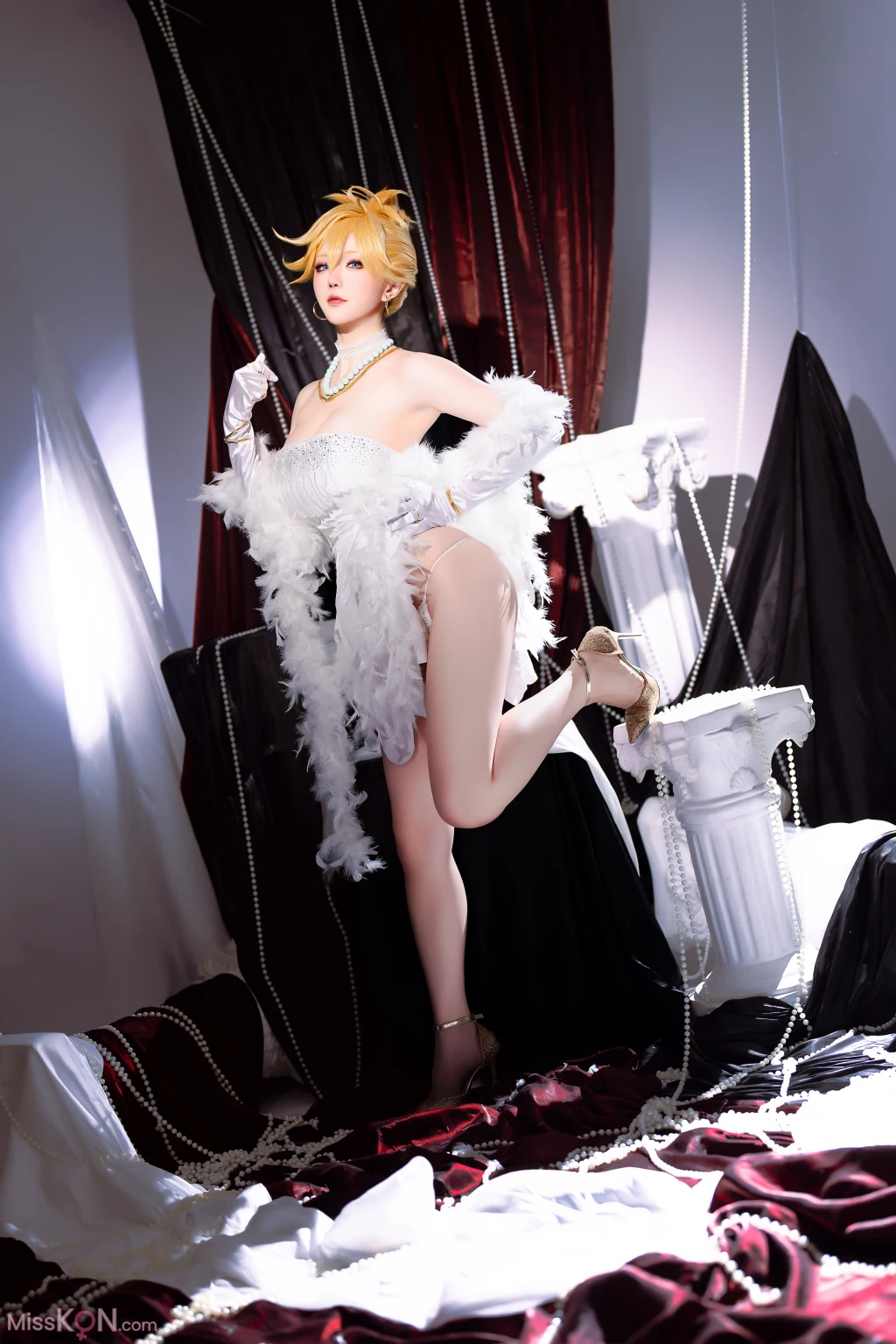 Coser@星之迟迟Hoshilily: 吊带袜天使-潘迪礼服 (45 photos + 1 video) – Page 3