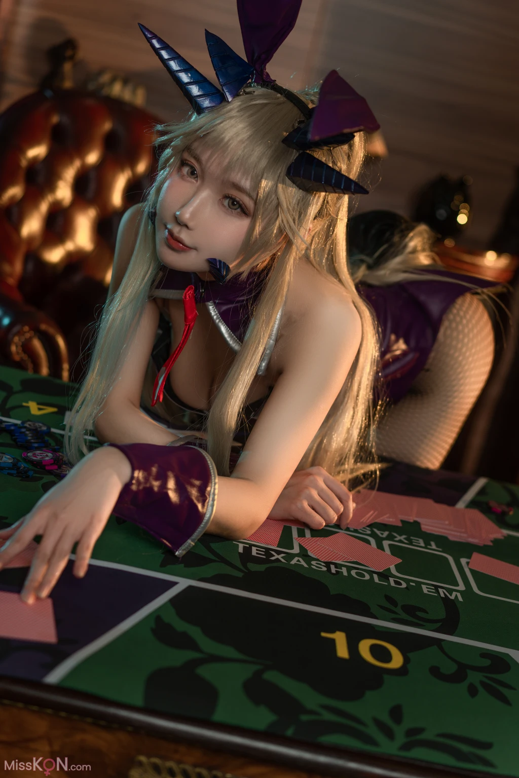 Coser@阿包也是兔娘: 黑枪呆兔女郎 (25 photos)