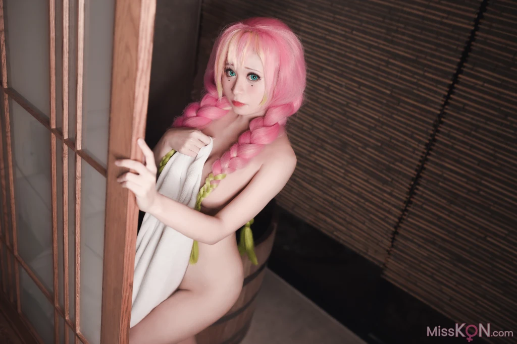 Coser@MeenFox: Mitsuri Kanroji (Onsen Version 18+) (36 photos)
