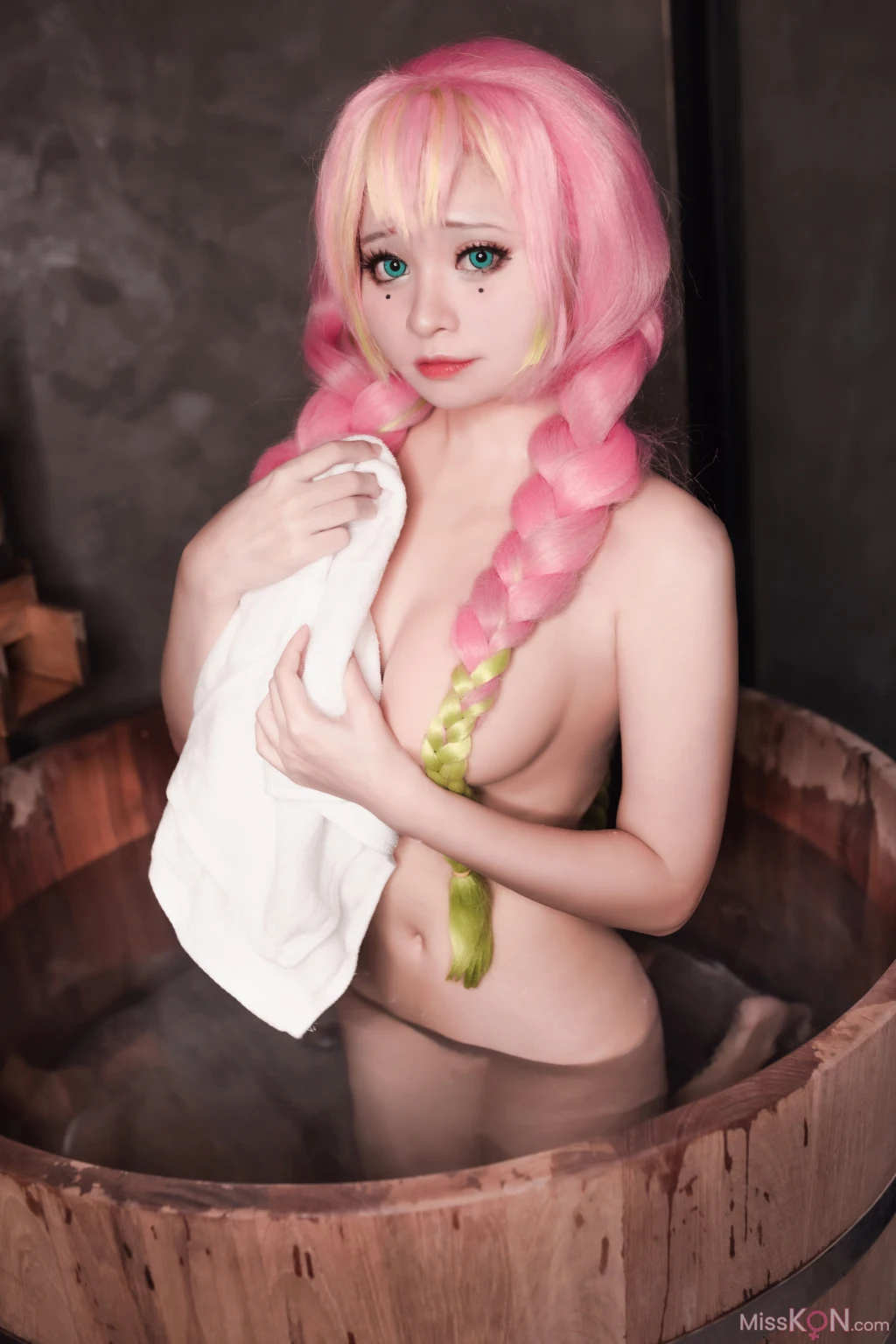 Coser@MeenFox: Mitsuri Kanroji (Onsen Version 18+) (36 photos)